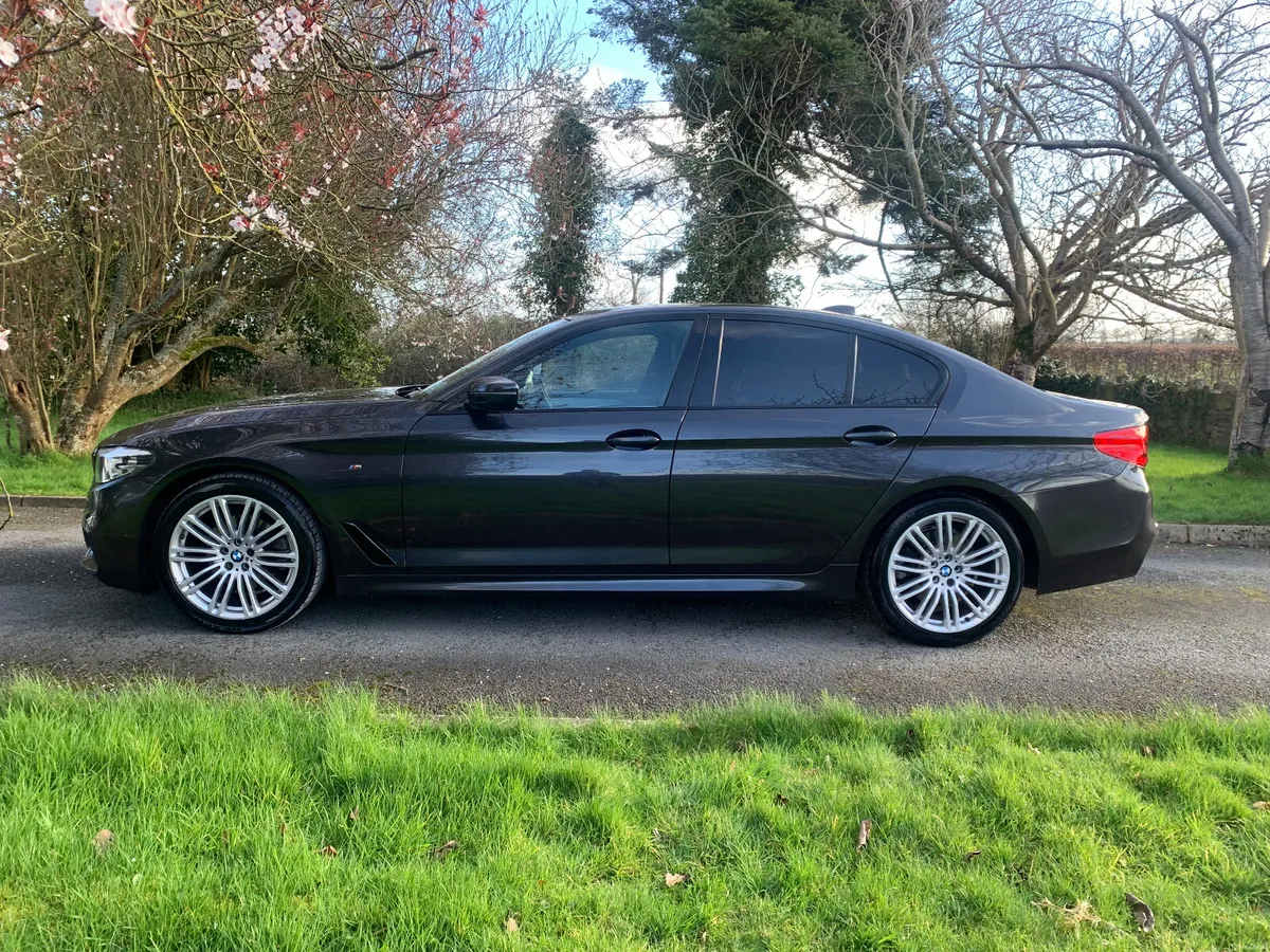 BMW 5-Series 2018 Diesel M-Sport - Image 2