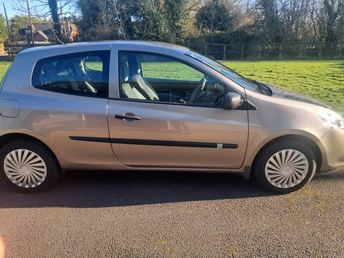 Renault clio NCT 03-27 - Image 2