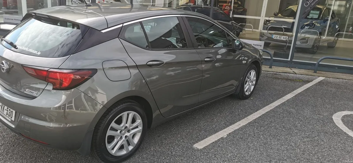 Opel Astra 2018 - Image 1