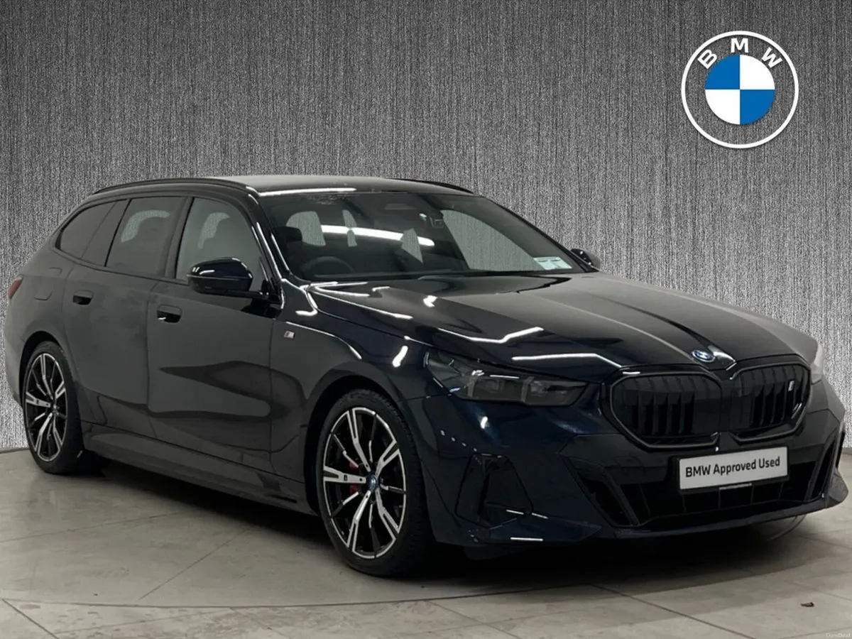 BMW i5 eDrive40 M Sport Pro TOURING - Image 1