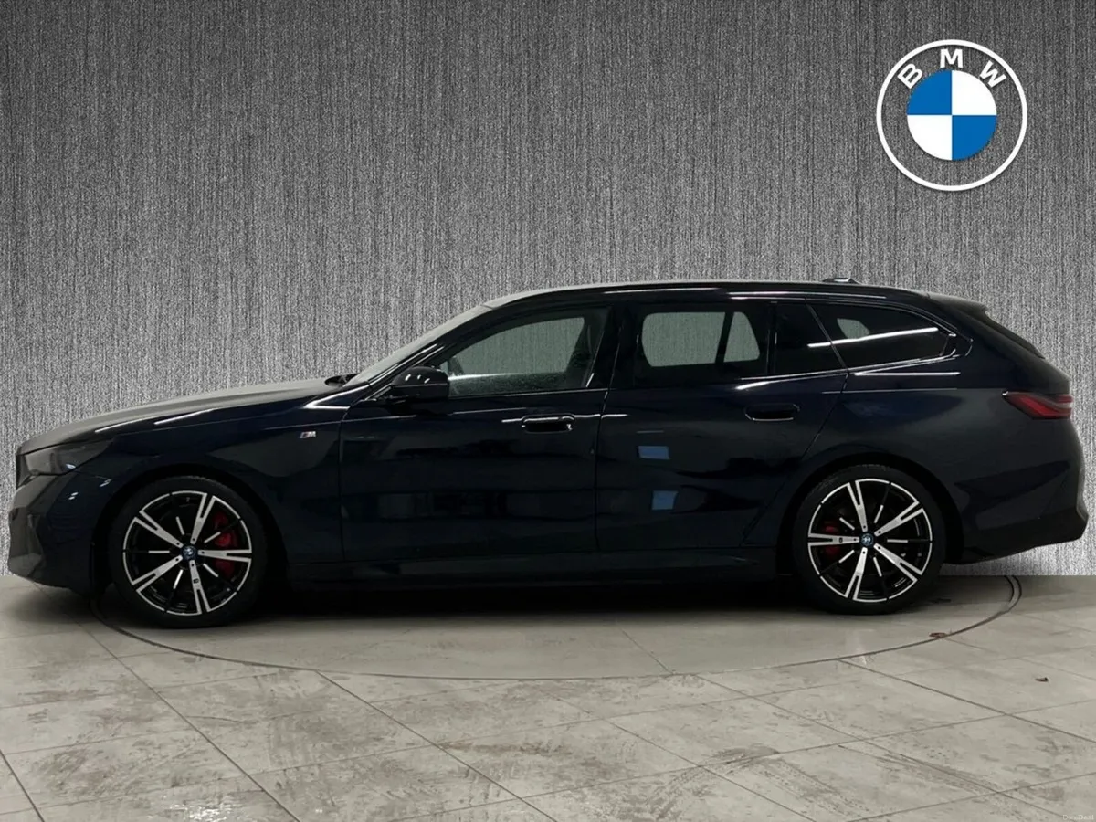 BMW i5 eDrive40 M Sport Pro TOURING - Image 4