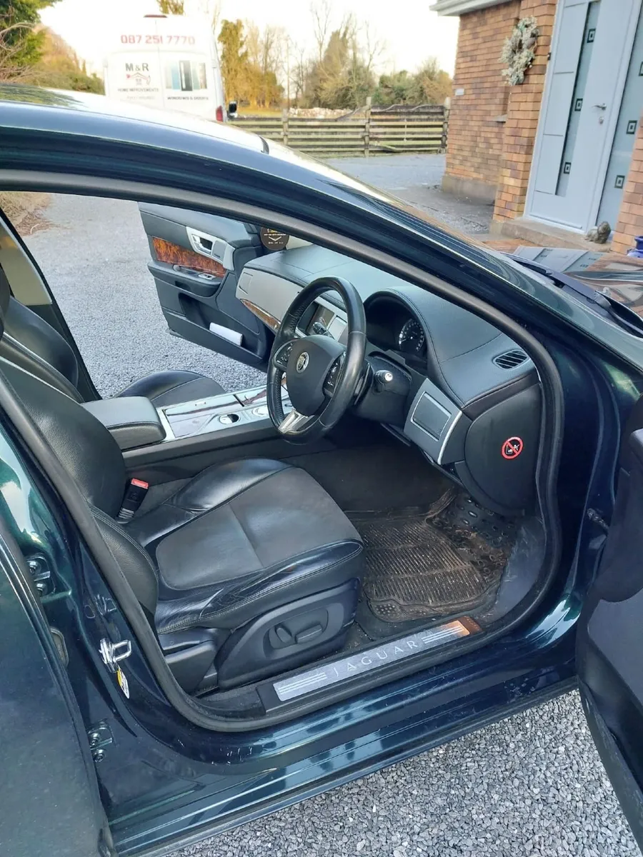 Jaguar XF 2013 - Image 4