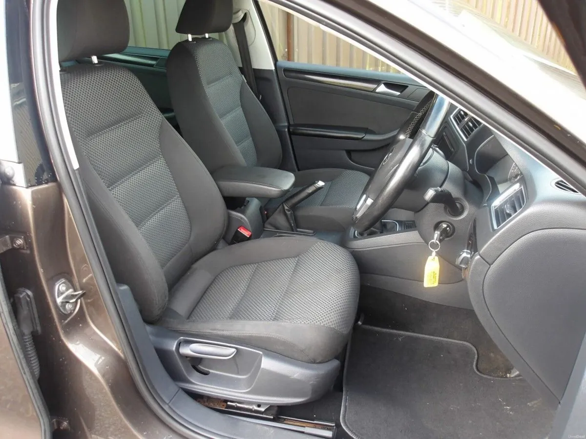 Volkswagen Jetta CL 1.6 TDI 105BHP *NCT 1/27* - Image 3