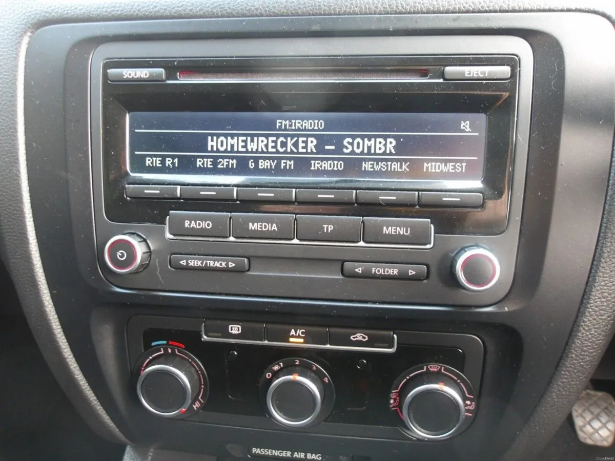 Volkswagen Jetta SOLD SOLD CL 1.6 TDI 105BHP *NCT - Image 3