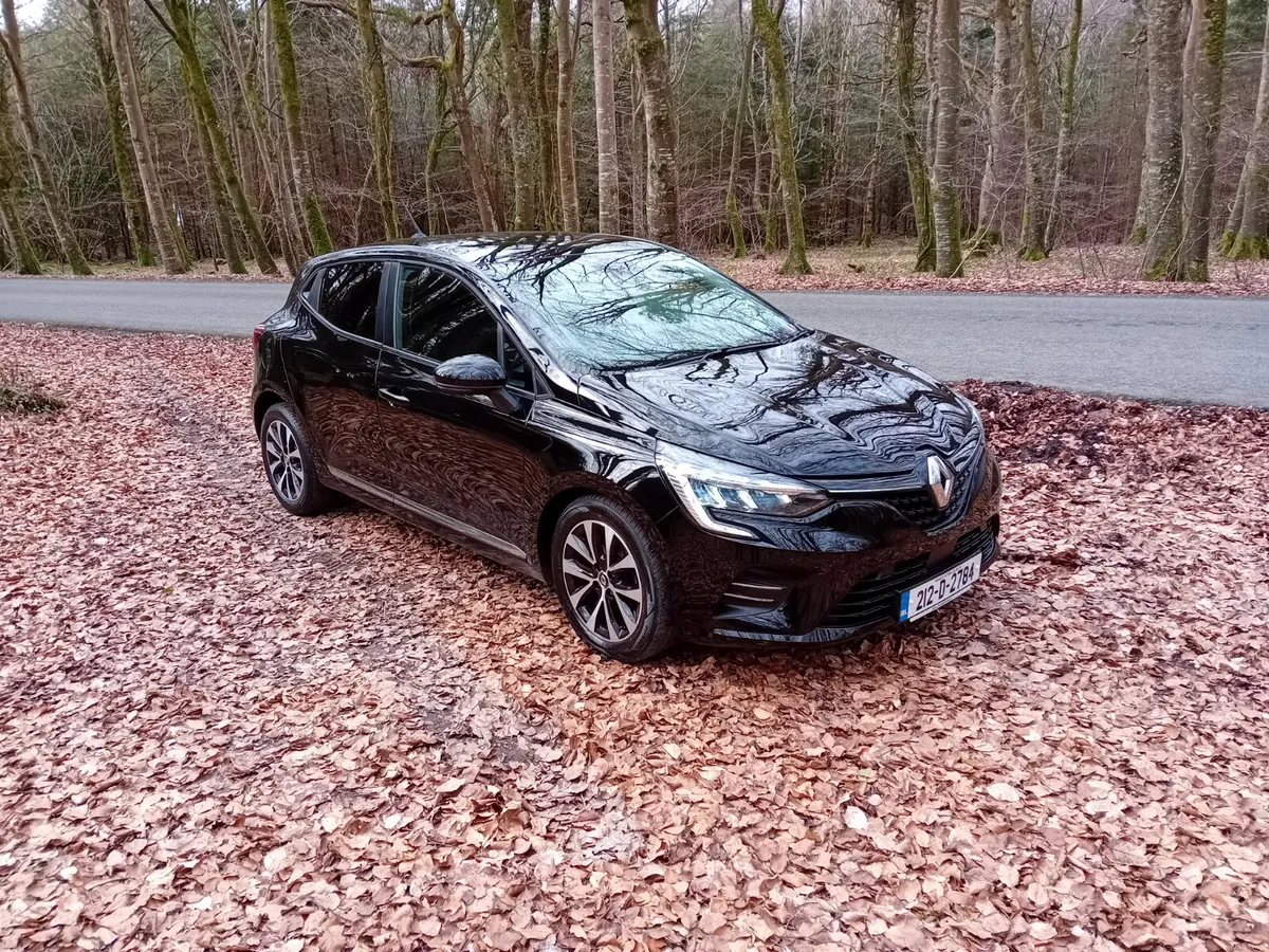 RENAULT CLIO 1.0i 5 DOOR HATCHBACK  6SP. - Image 3