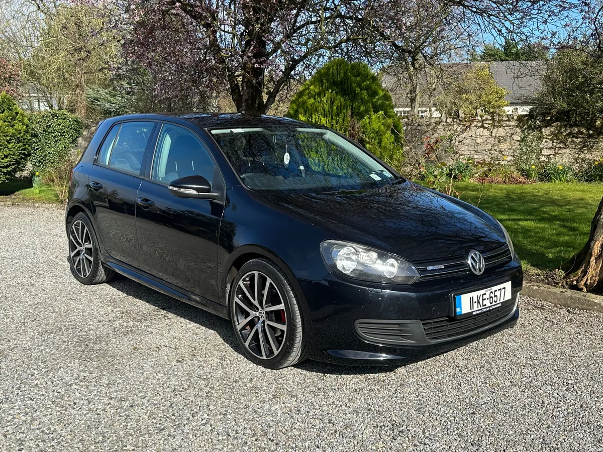 Volkswagen Golf 2011 - Image 2