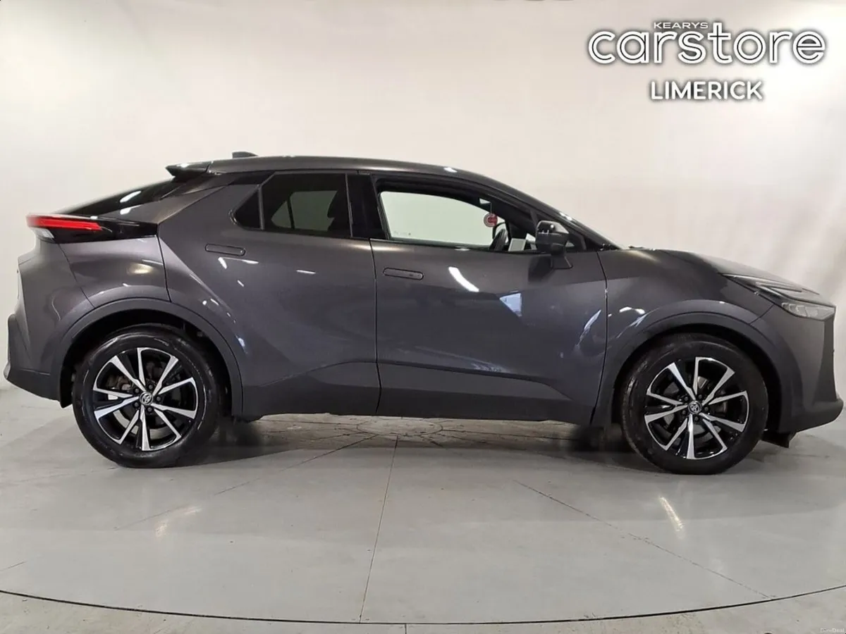 Toyota C-HR 1.8 HYBRID SPORT - Image 2