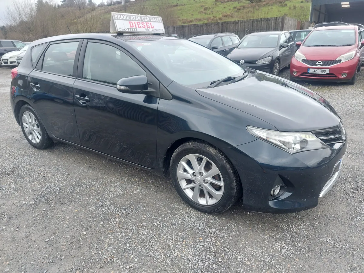 Toyota Auris 2014 - Image 4