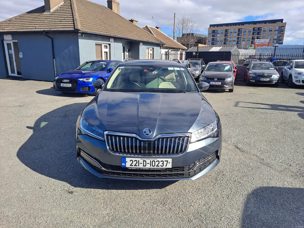 SUPERB LAURIN & KLEMENT 2.0 TDI 150HP COMBI AUTO - Image 3