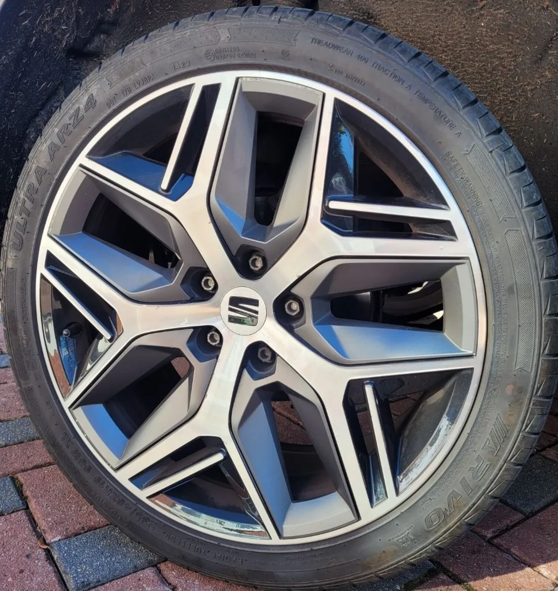 SEAT ATECA 2.0 TDI 150BHP DSG FR+ - Image 4