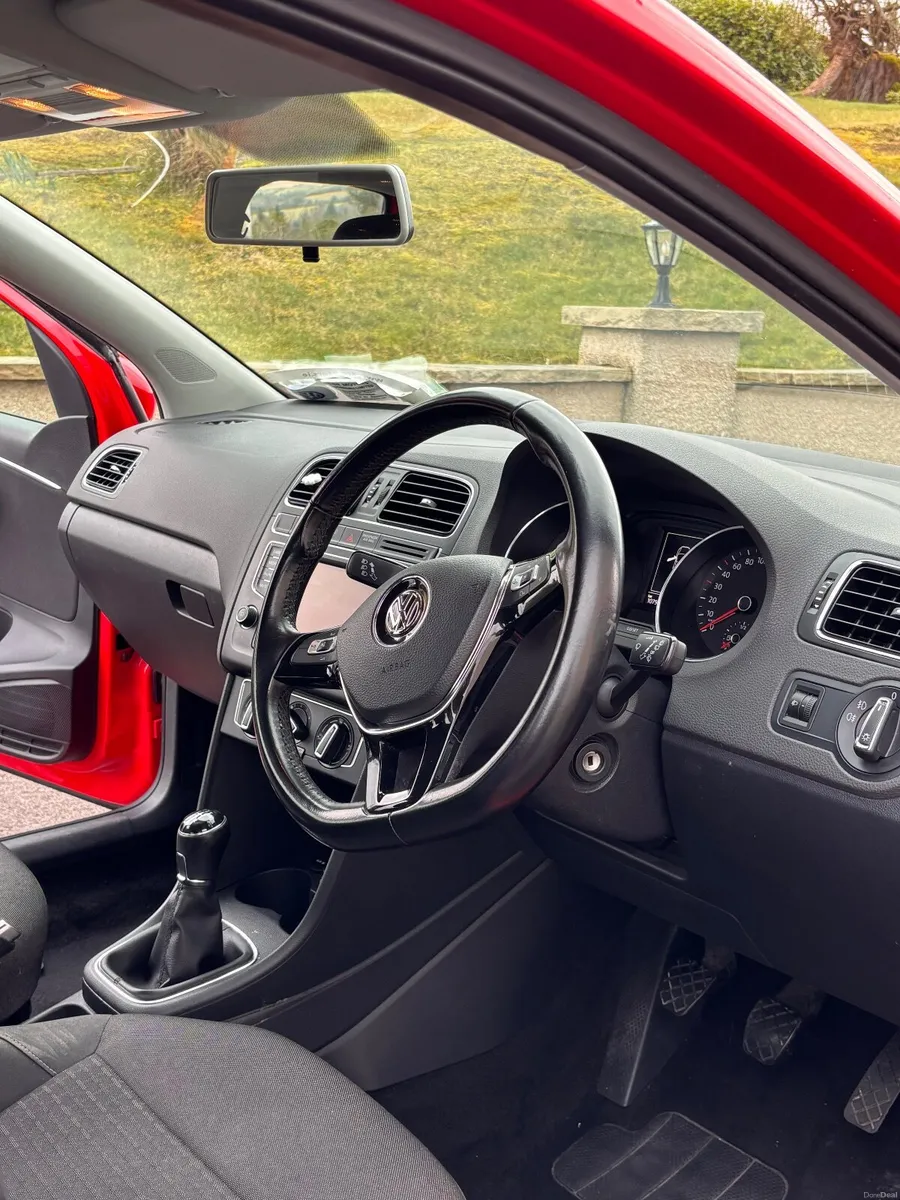 🚗 2015 Volkswagen Polo Bluemotion – 1.0 Petrol - Image 2