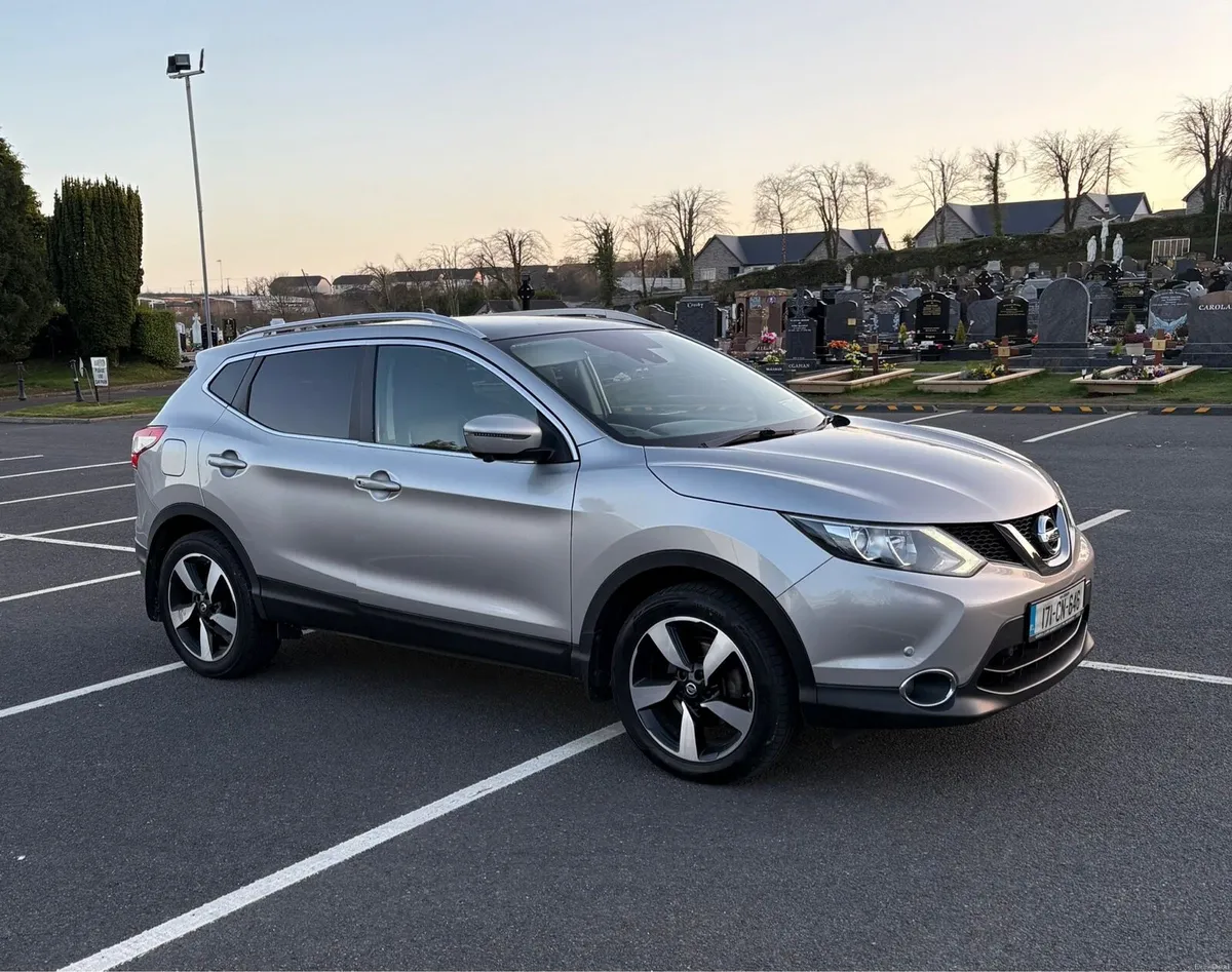 2017 Nissan Quashqai SV Premium Diesel - Image 1