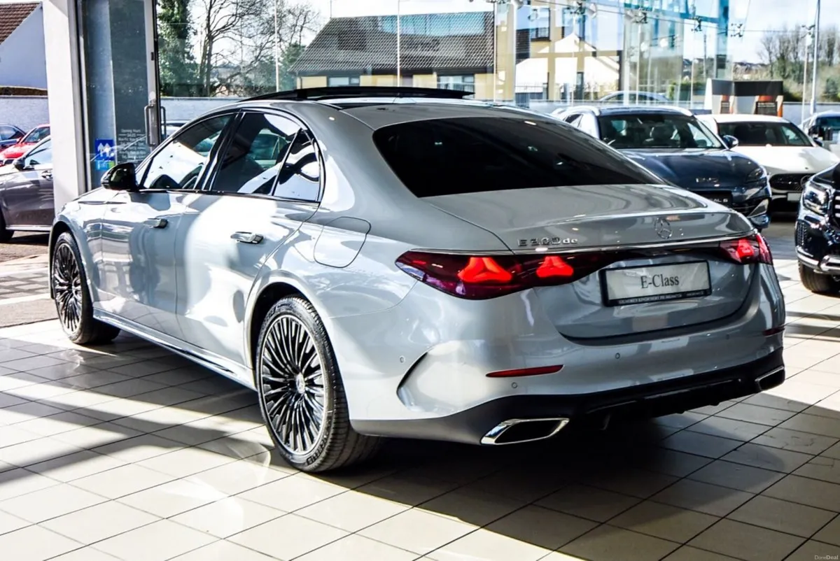 Mercedes-Benz E-Class E300de AMG Plus Night Pack 3 - Image 4