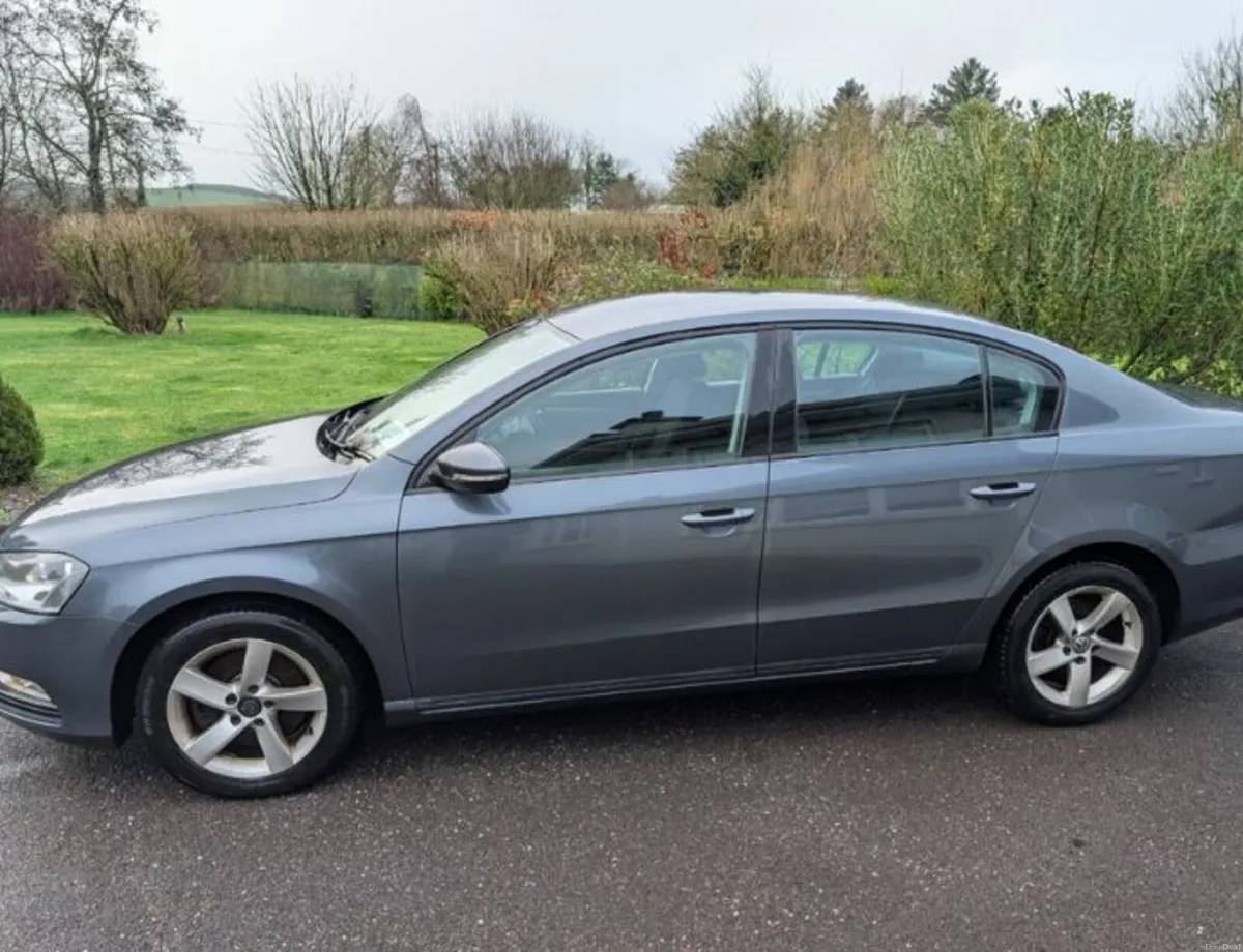 Volkswagen Passat 2013 - Image 1