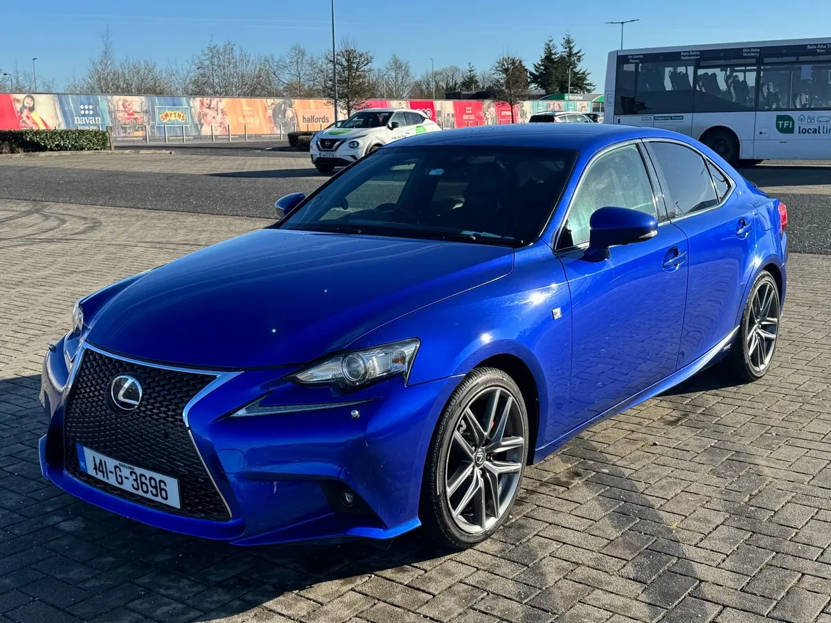 Lexus IS 300H 2014 Hybrid 2.5 Automatic - Image 1