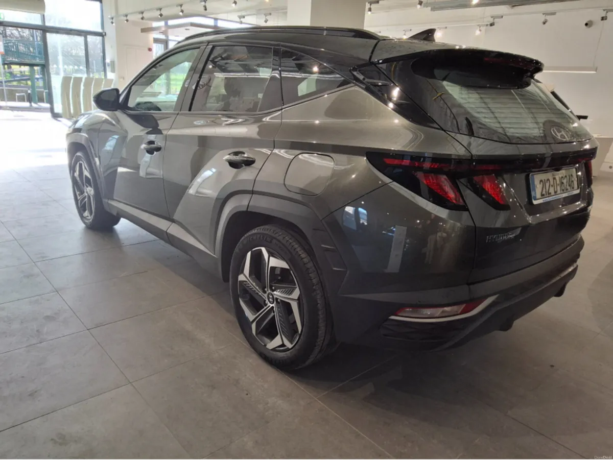 Hyundai Tucson 4WD EXECUTIVE ** PLUG IN HYBRID ** - Image 2