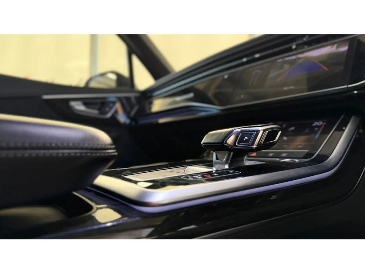 Audi Q7 S LINE BLK 55 TFSI E Q QUATTRO EDITION BLA - Image 4