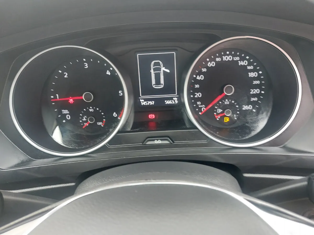 Volkswagen Tiguan 2018 - Image 3