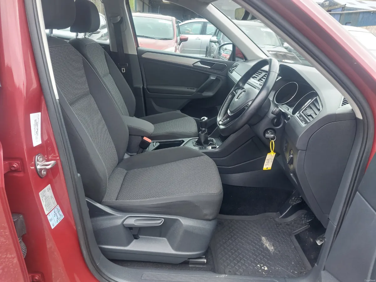 Volkswagen Tiguan 2018 - Image 4