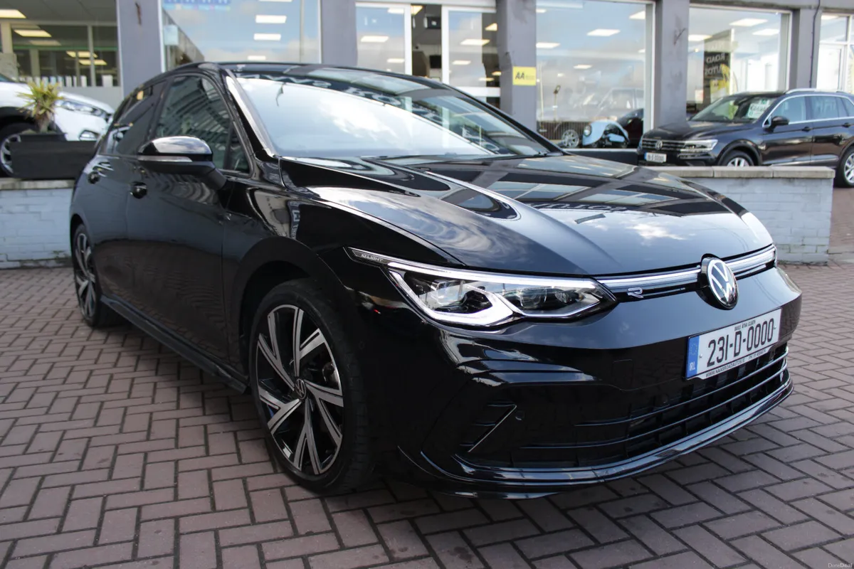 2023 VW GOLF - Image 2