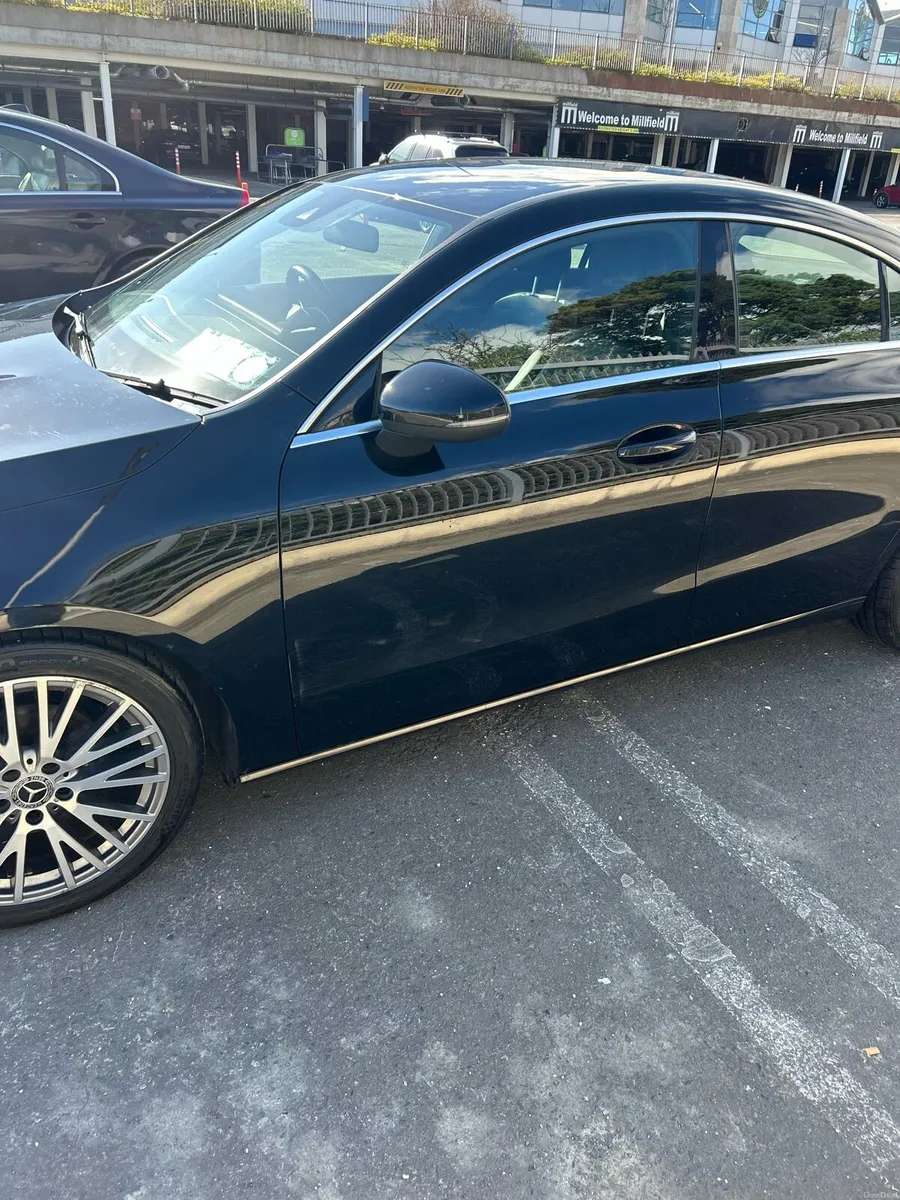 Mercedes 211 CLA - Image 3