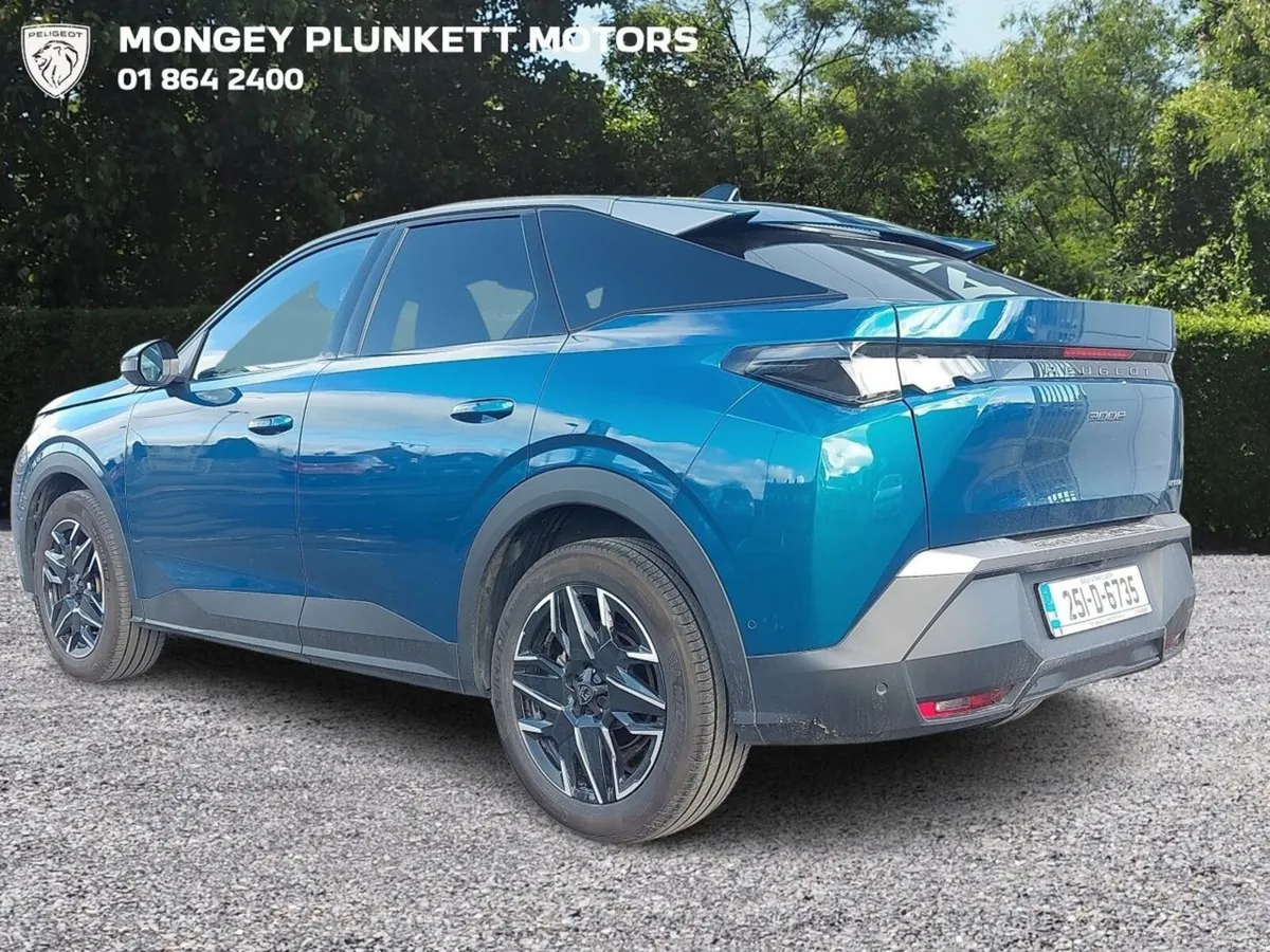 Peugeot 3008 1.2 MHEV PureTech 136bhp eDCS6 Allure - Image 5