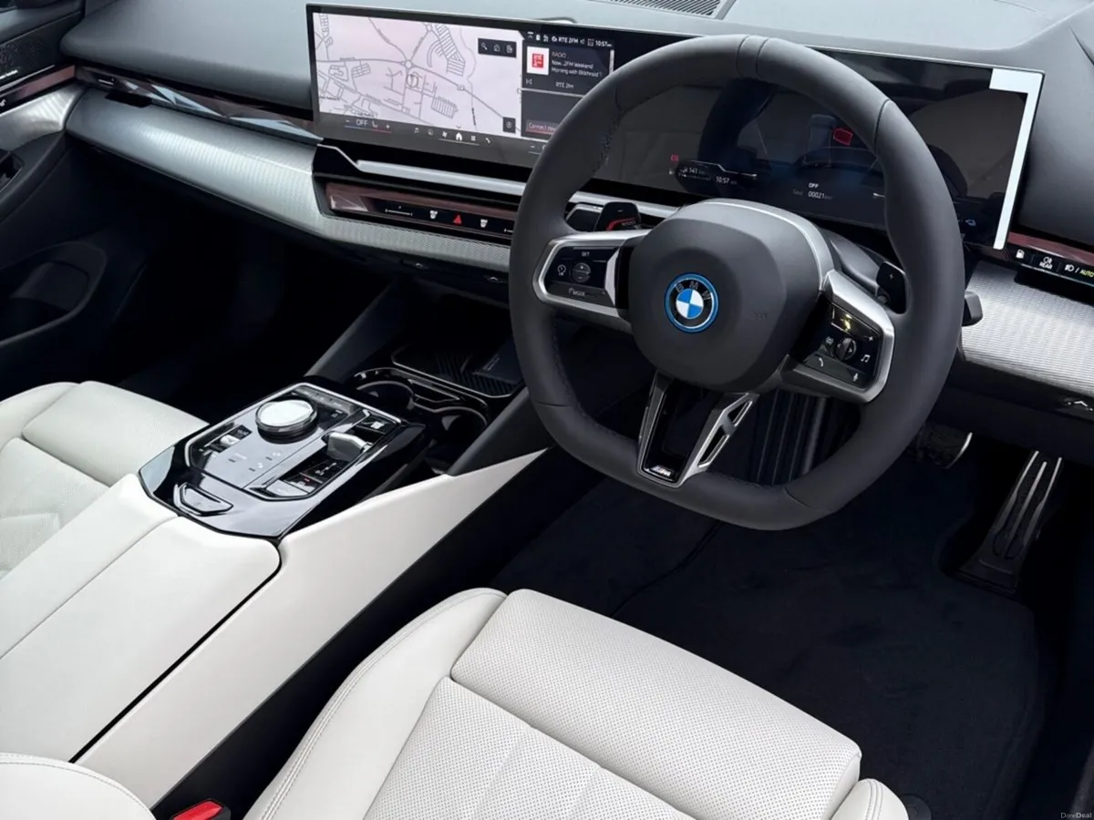 BMW 5-Series 530E MSport - Image 6