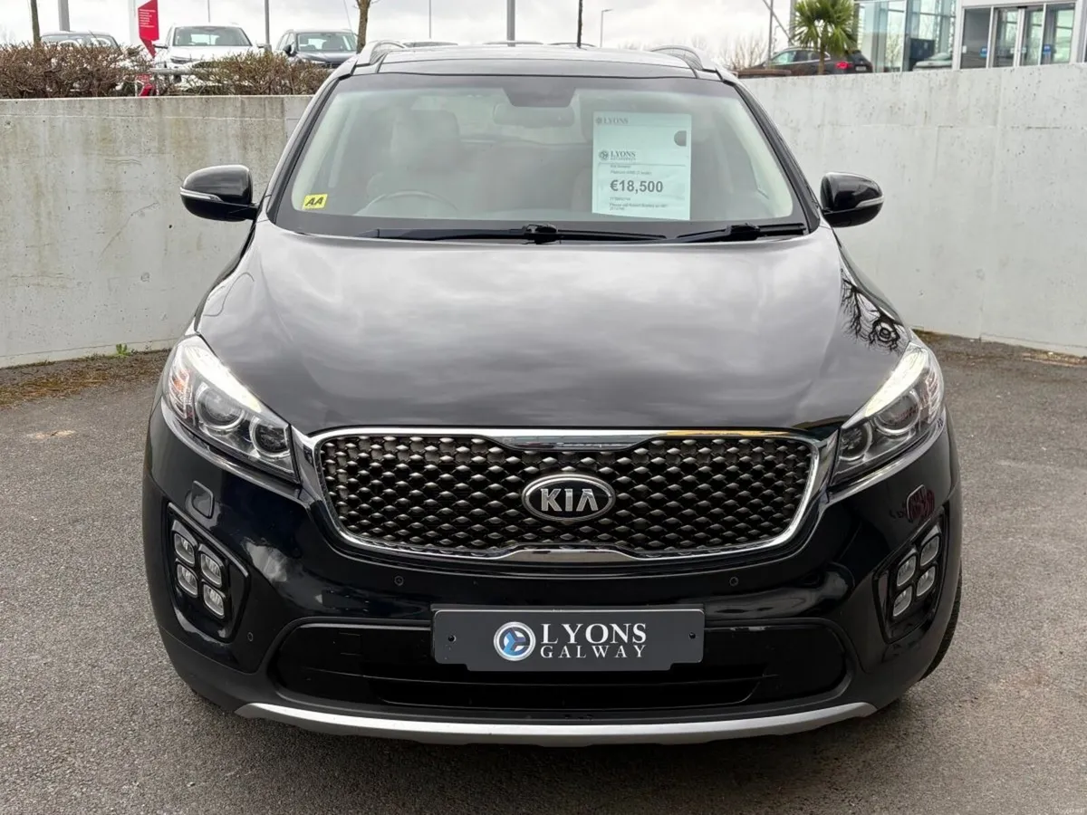 Kia Sorento Platinum AWD (7 seats) - Image 4