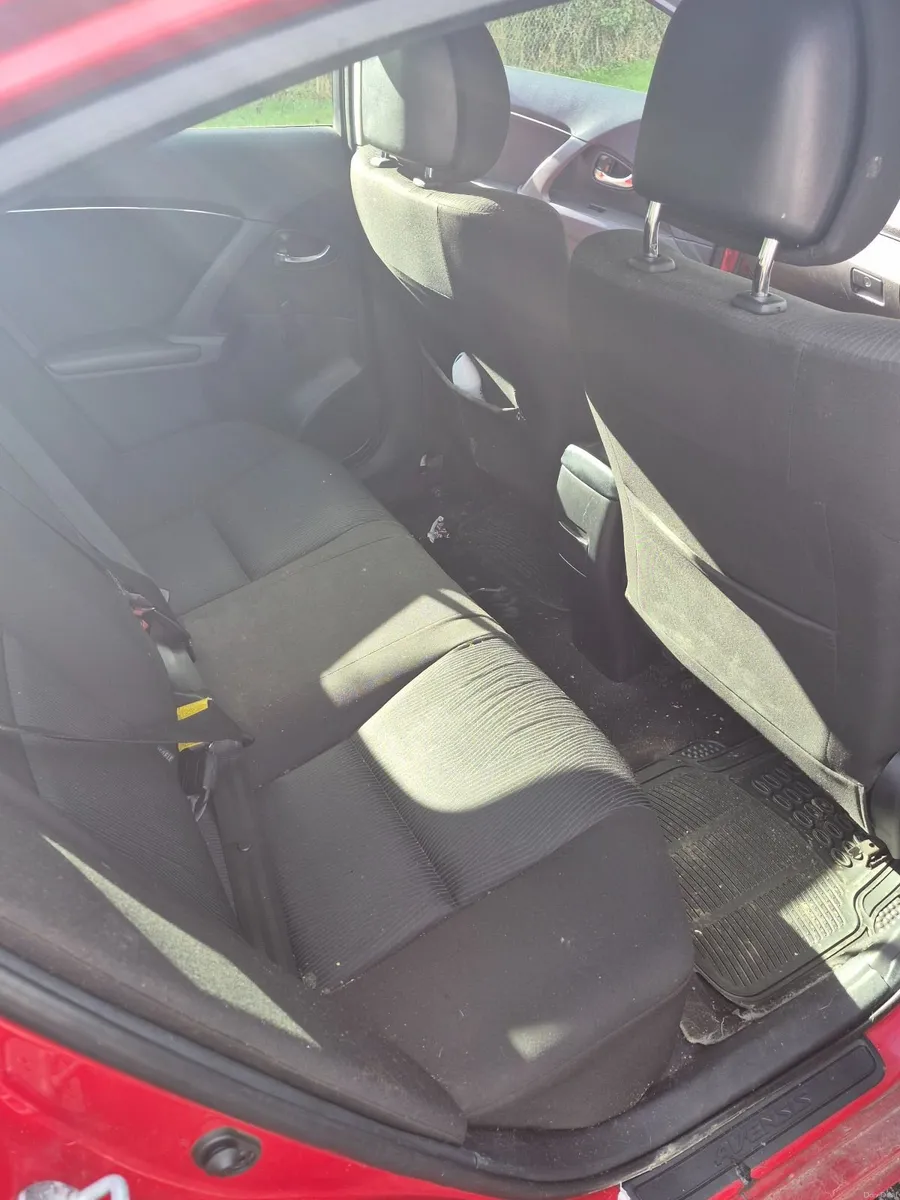 Toyota Avensis 2010 - Image 4
