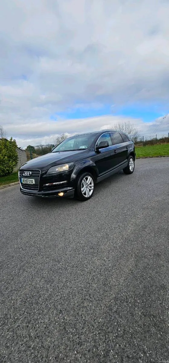 Audi Q7 - Image 2