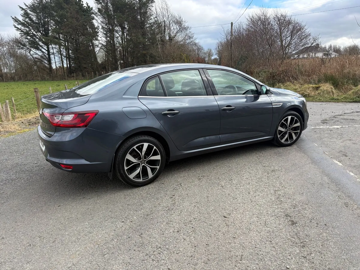 🚗Renault Megane Iconic🚗 - Image 3