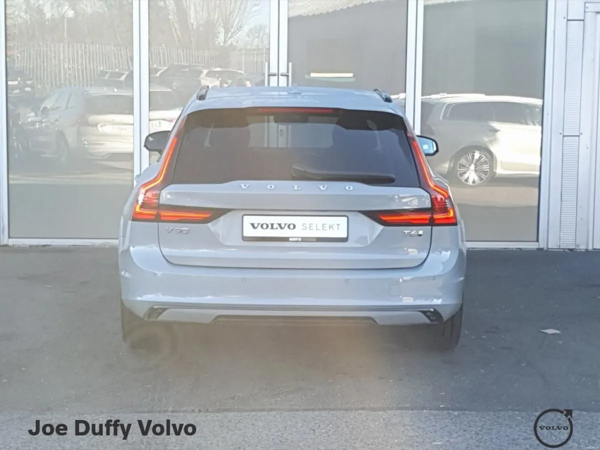 Volvo V90 V90 2.0 PLUS T6 RECHARGE AWD P - Image 6