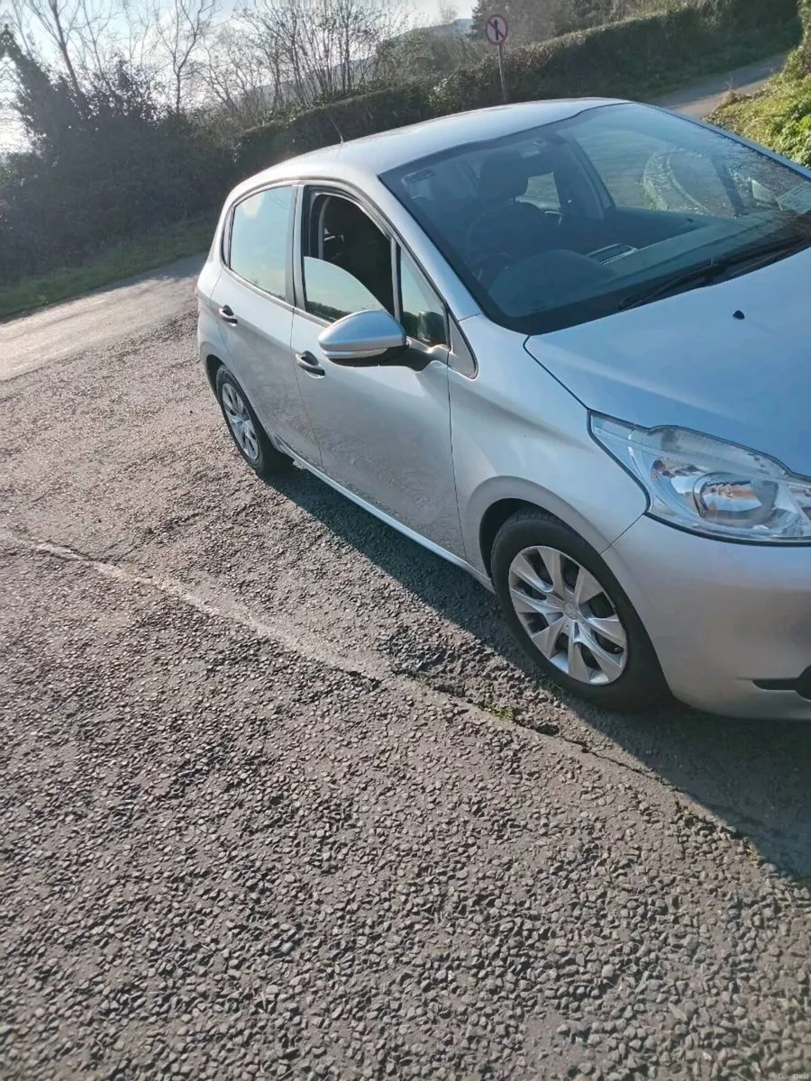 Peugeot 208 2013 - Image 1