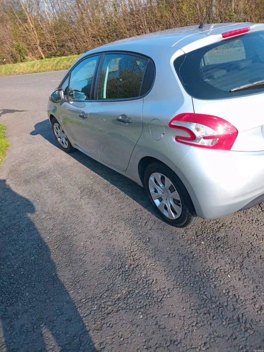 Peugeot 208 2013 - Image 3