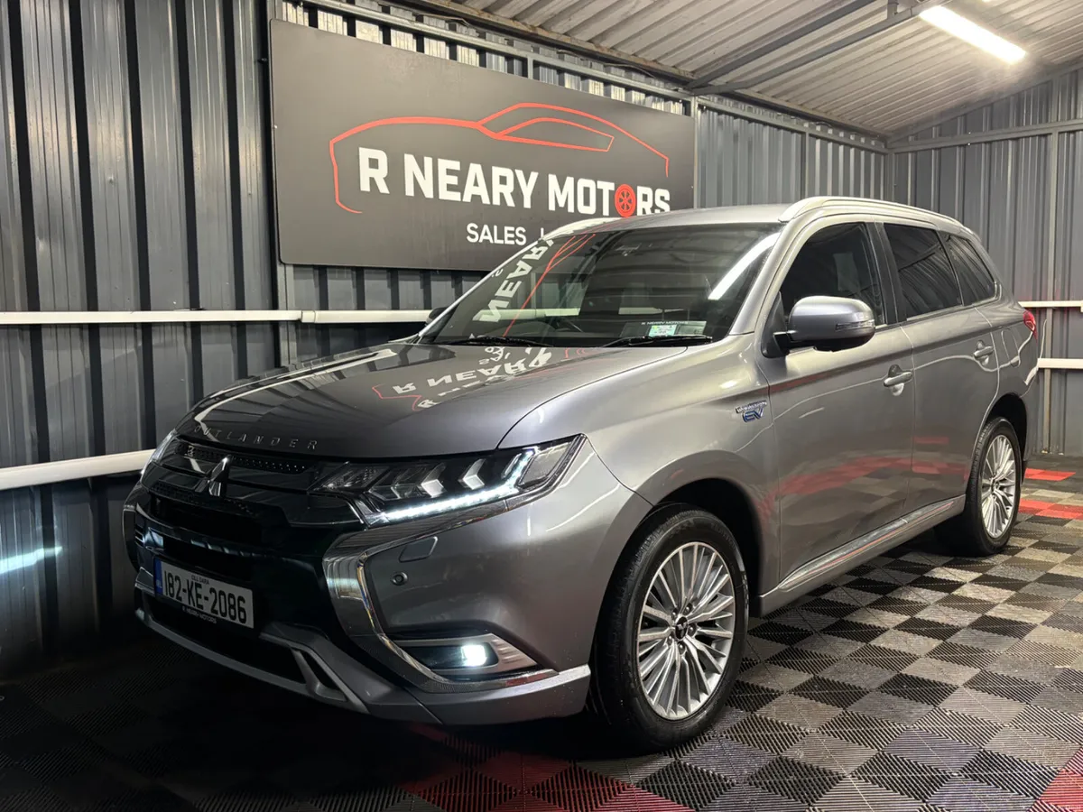 2018 182 Mitsubishi Outlander 2.4L Plug-in EV - Image 4
