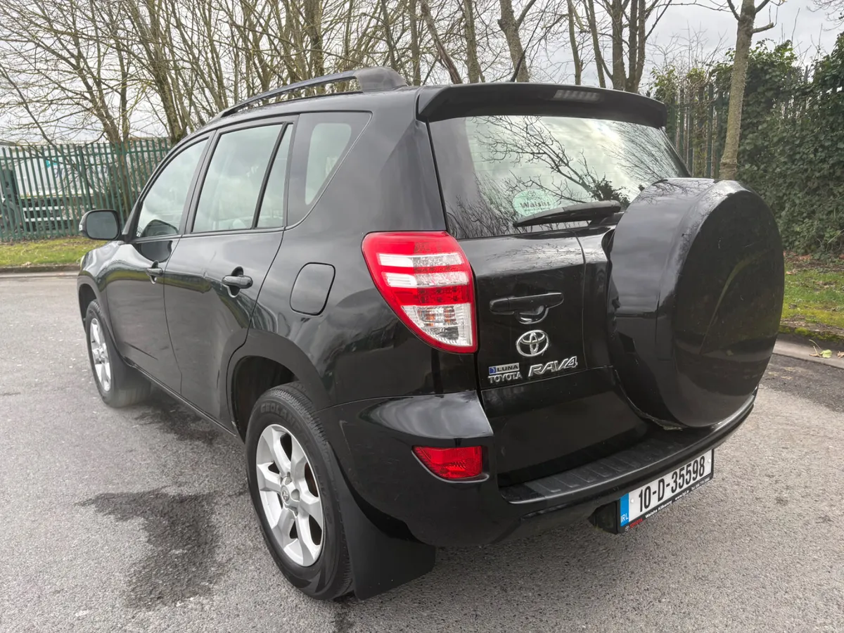 Toyota RAV4 2010 - Image 3