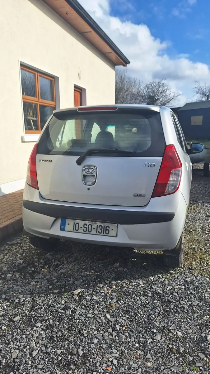 Hyundai i10 2010 - Image 2