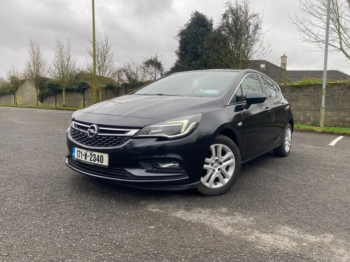 2017 Opel Astra SC 1.6 CDTI Hatchback - Image 1