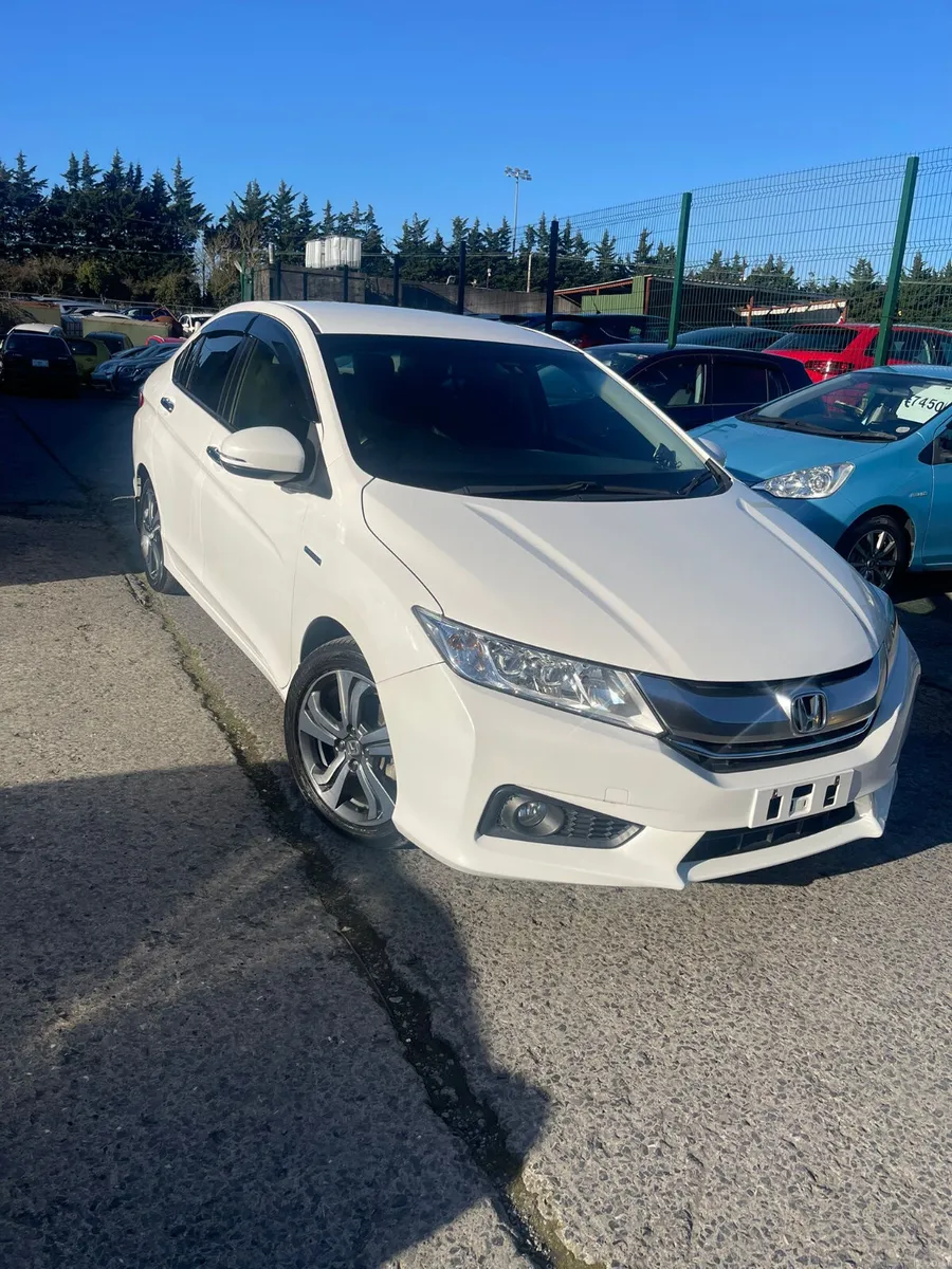 2015 Honda Grace Hybrid Automatic - Image 2