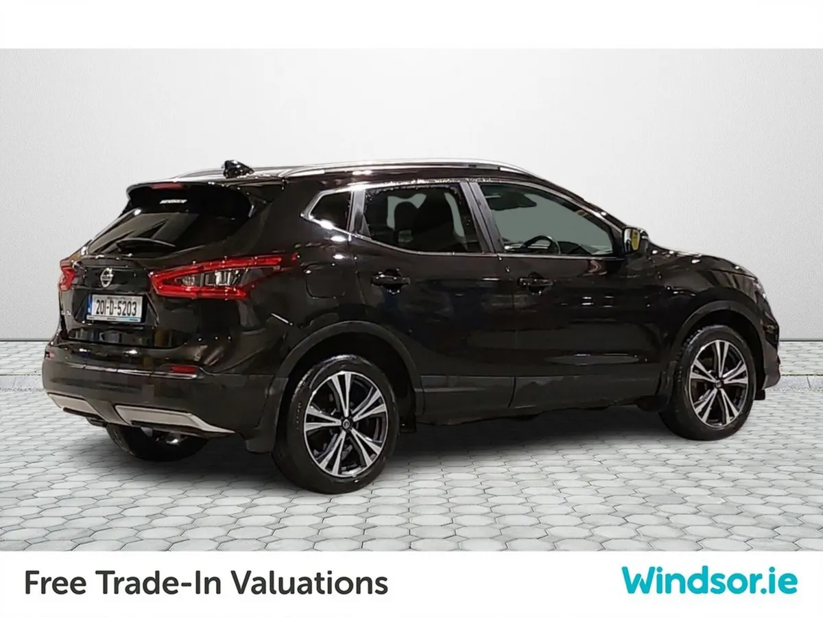 Nissan Qashqai 1.3 PET SVE Premium - Image 2