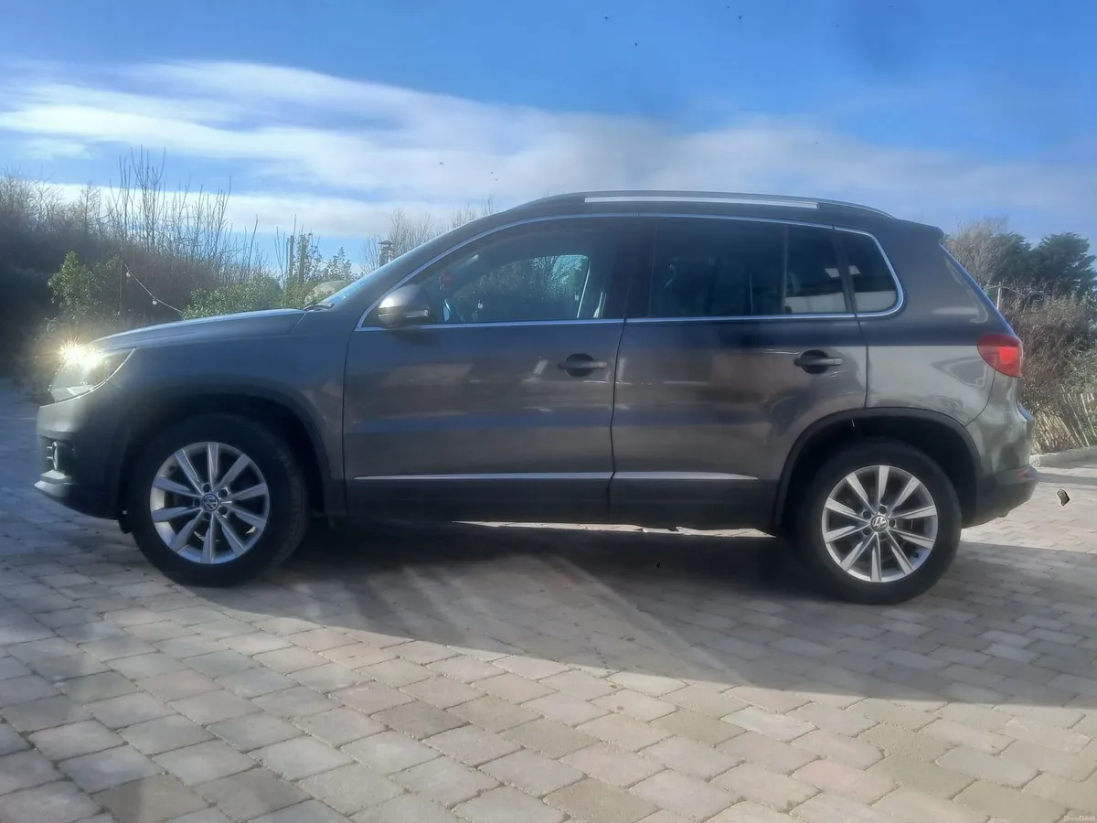 Volkswagen Tiguan 2012 - Image 3
