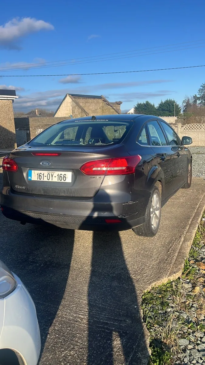 Ford focus Saloon - Image 2