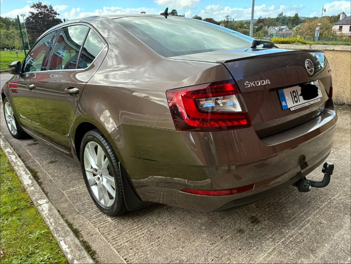 Skoda Octavia 2018 2.0 TDI 150 BHP - Image 4