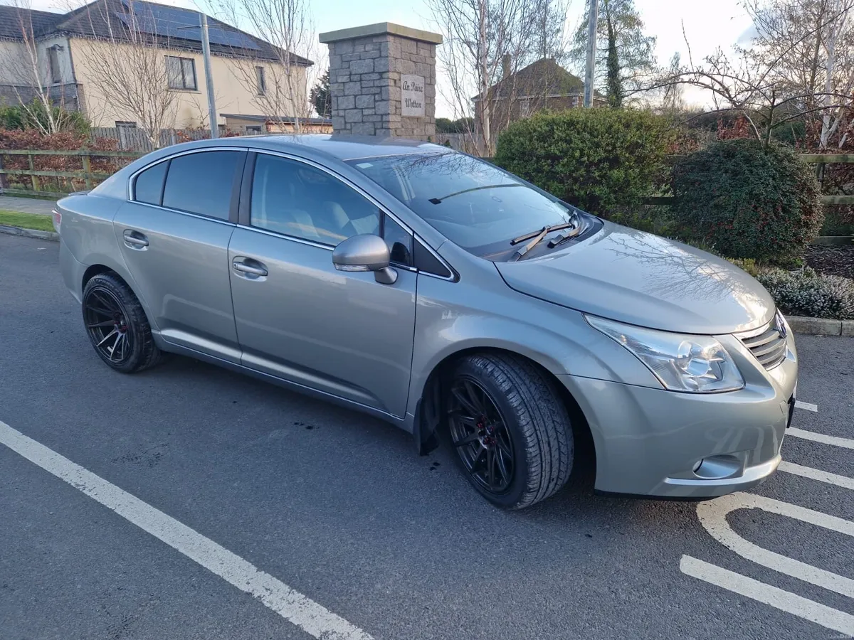 Toyota Avensis - Image 1