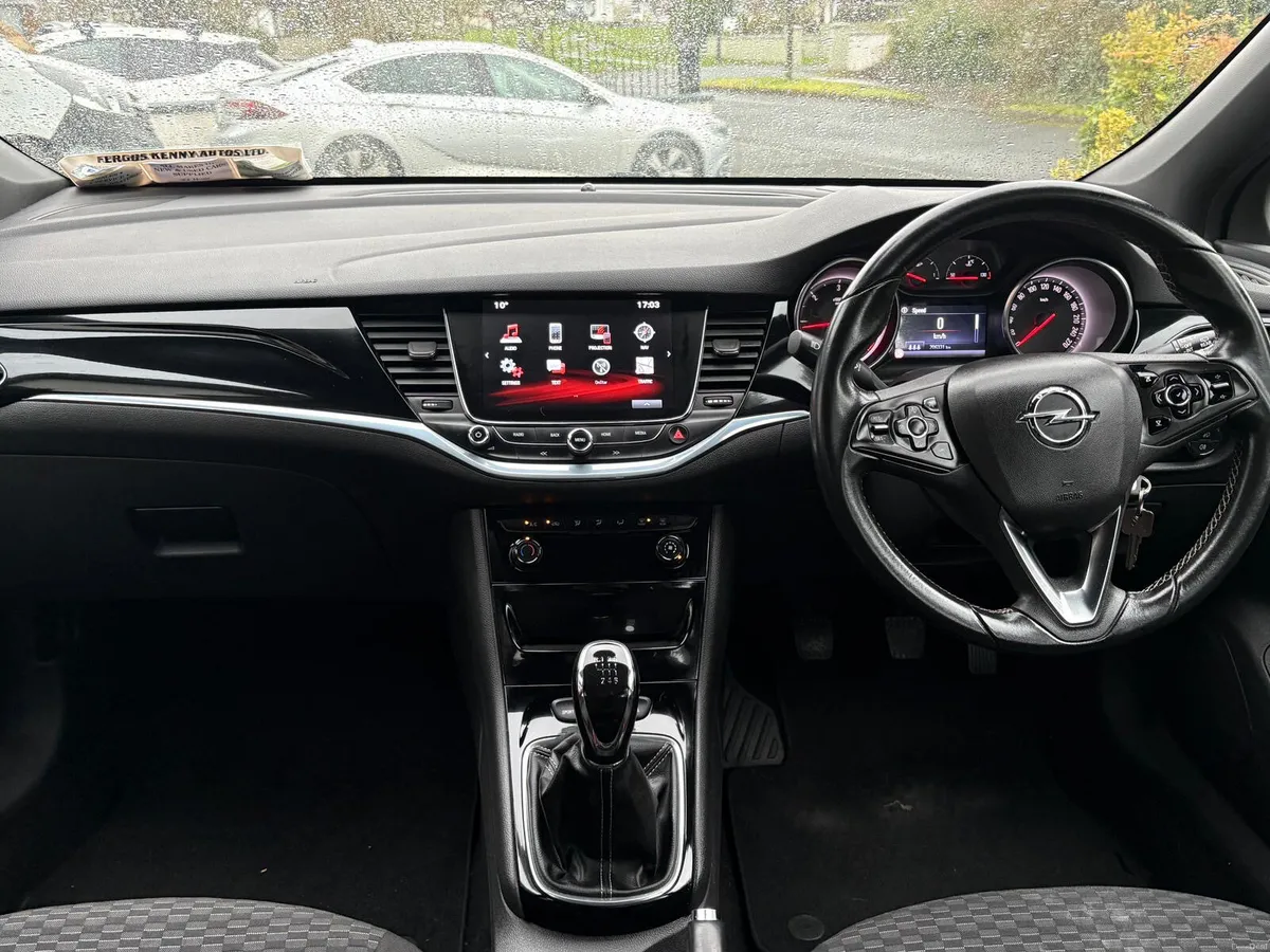 Opel Astra 2018 - Image 2
