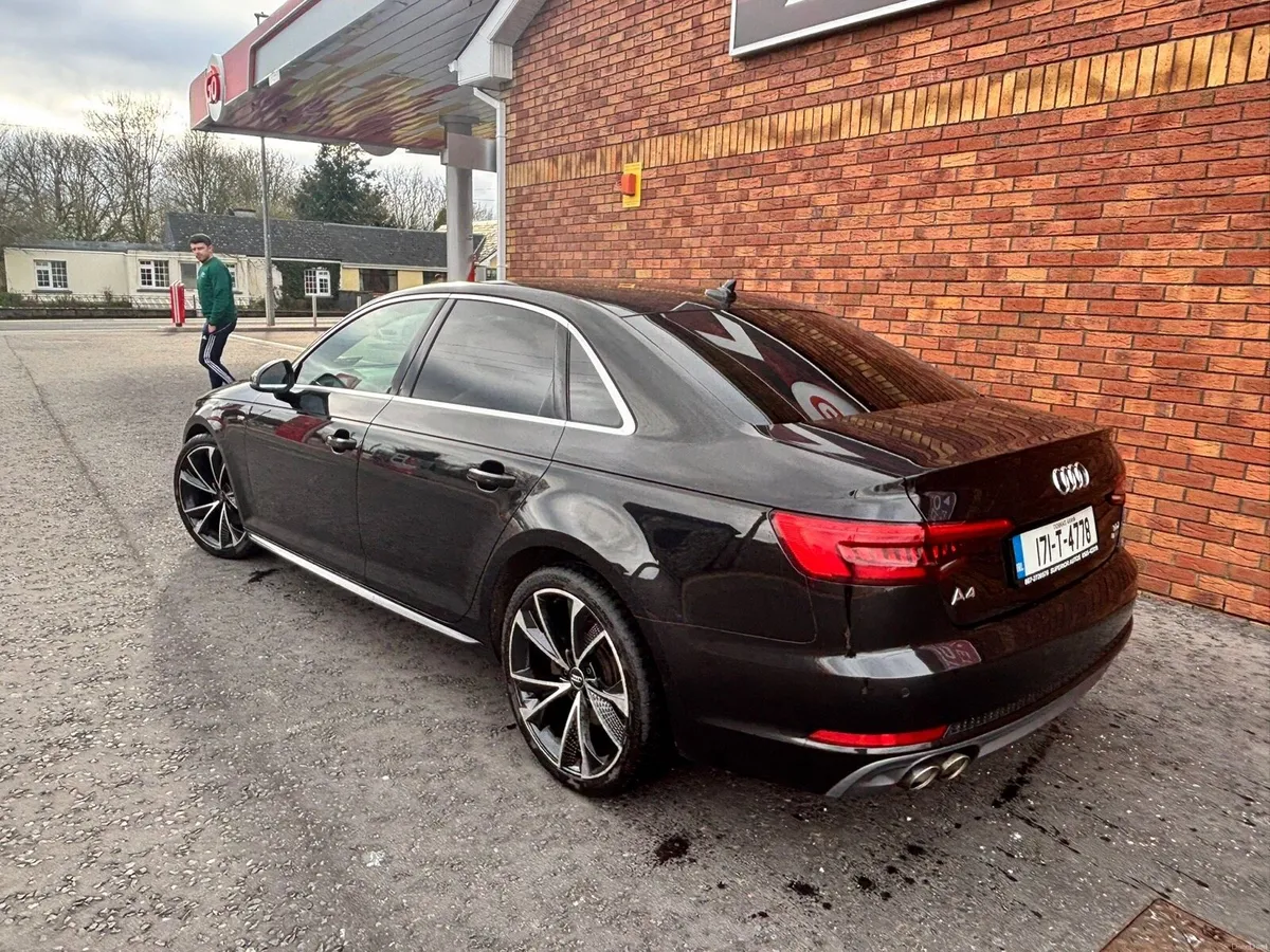 Audi A4 S line - Image 4