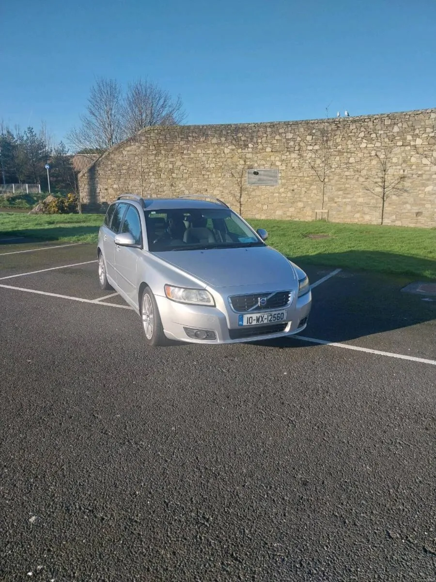 Volvo v50 1.6d (Tax&Test) - Image 2