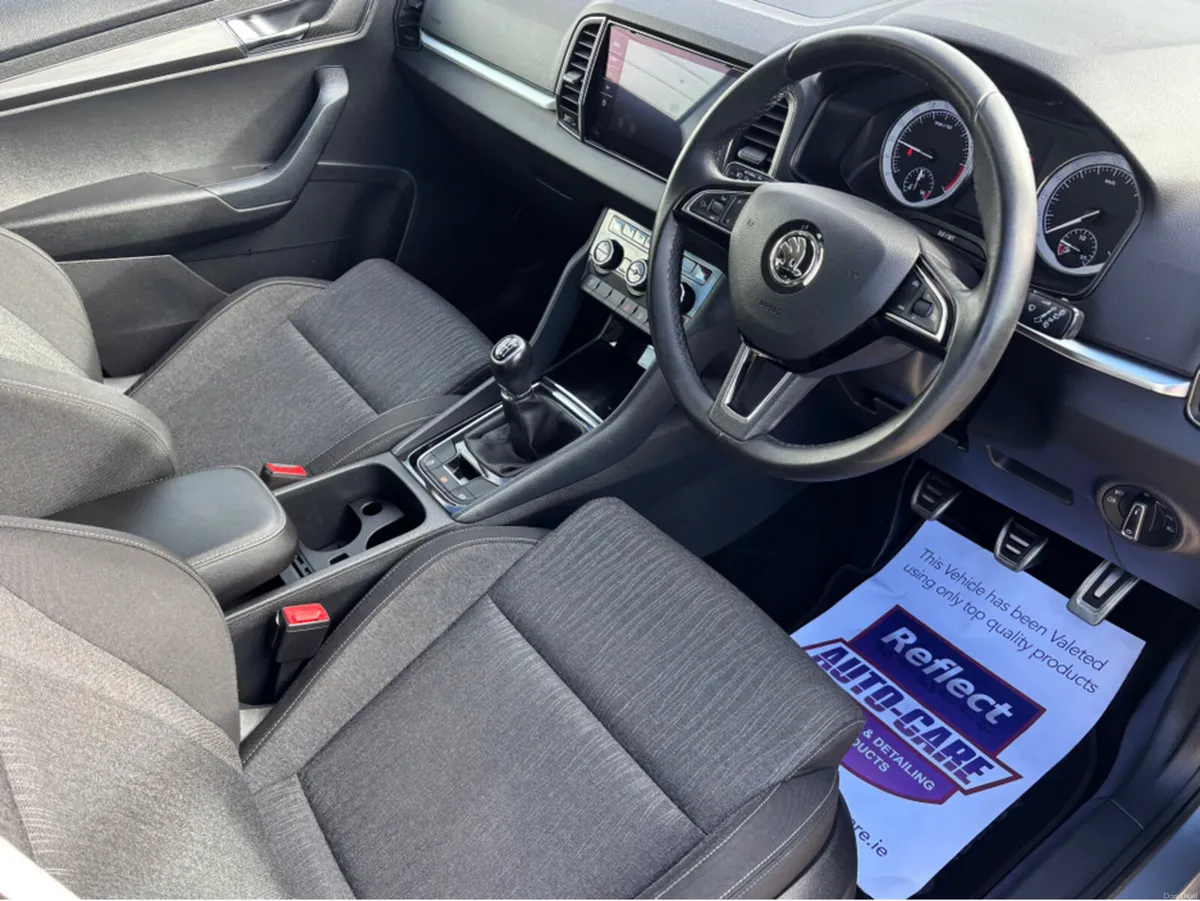 Skoda Karoq STYLE 1.6 TDI 115HP 4DR - Image 2