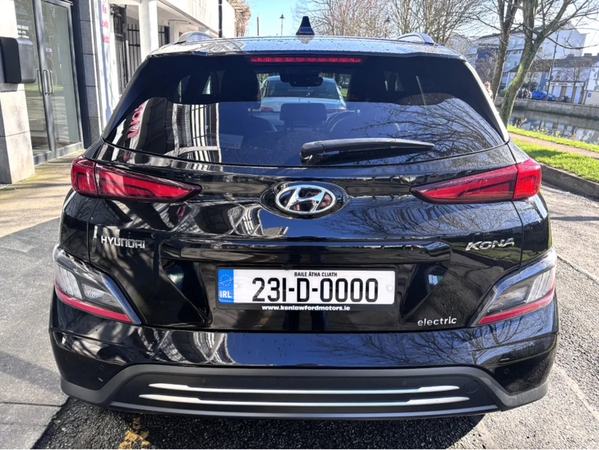 Hyundai KONA ULTIMATE 64KW EV - Image 4