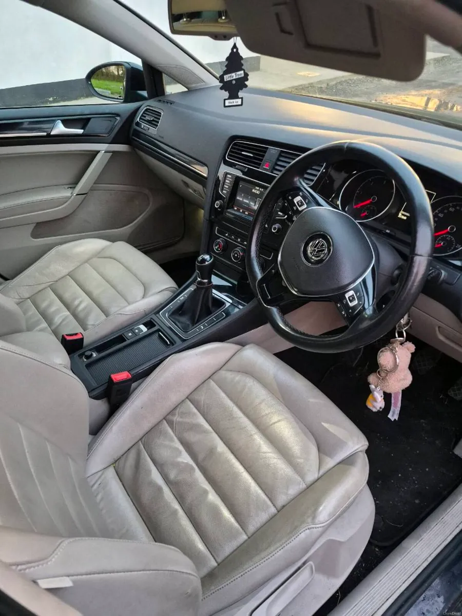 Volkswagon golf - Image 4